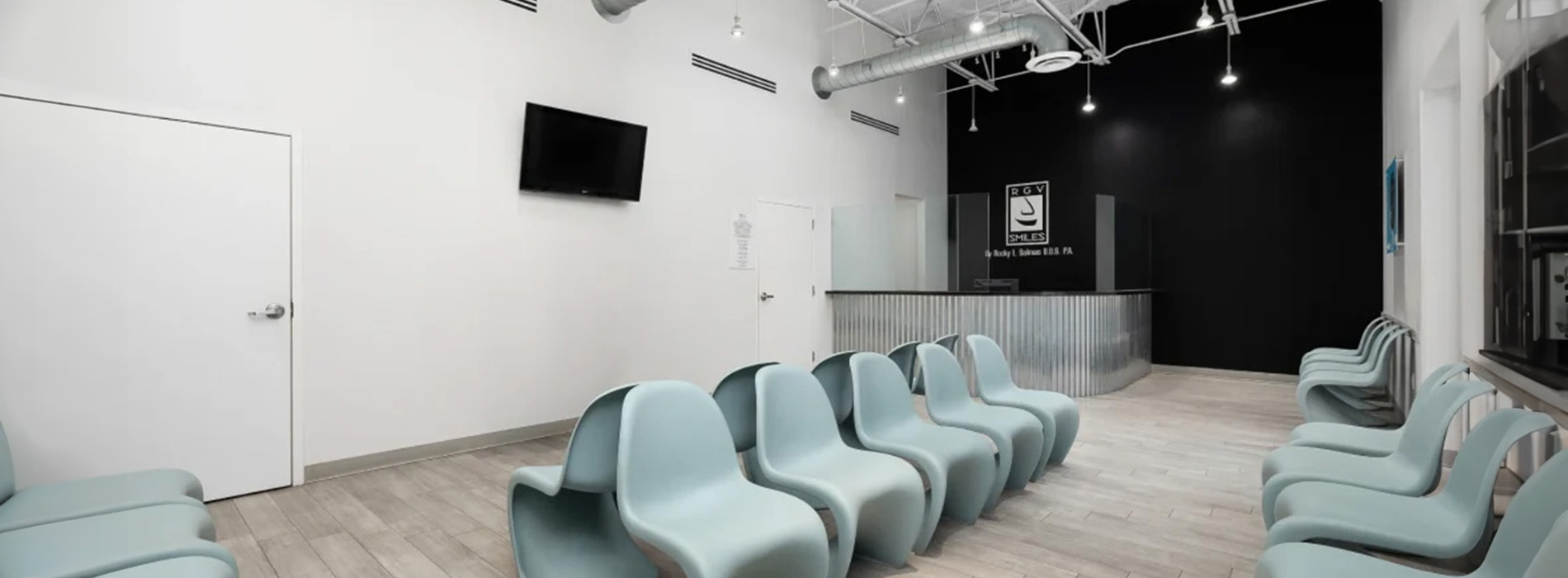  html    head  title 500 Internal Server Error  title   head    body    center  h1 500 Internal Server Error  h1   center    hr  center nginx 1.29.3  center     body     html 